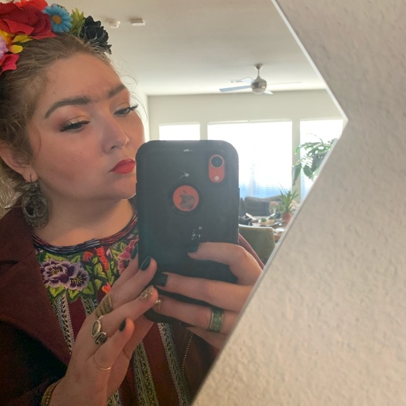 Meet your Posher, Jimena - Picture 2 of 5